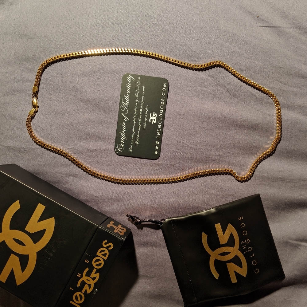 28" 18k gold plated box chain